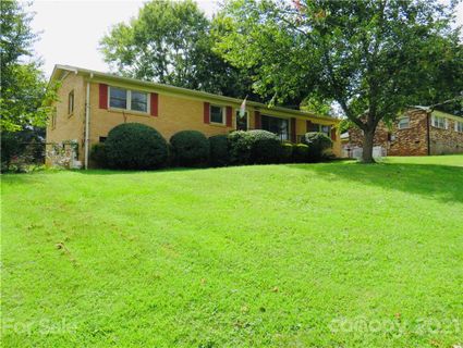 2419 Lewiston Drive