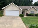 46 Wiltshire Circle sold home in Fletcher, SC