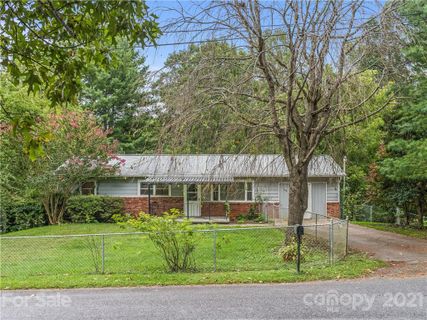 212 Reger Avenue sold home in Sherwood Forest, Swannanoa, NC