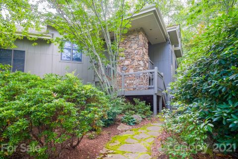 121 Stoney Falls Loop E4