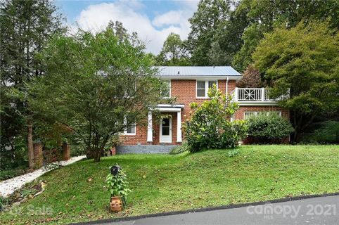 18 Robinwood Avenue