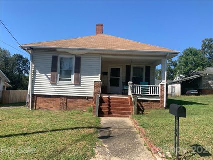 915 Spruce Street sold home in Wiscassett Mills Company Village, Albemarle, NC