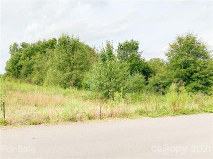 1007 Point Crossing Court sold home in Hunters Pointe, Shelby, NC