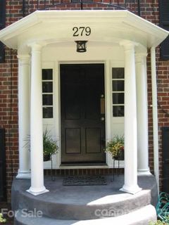 279 Kimberly Avenue