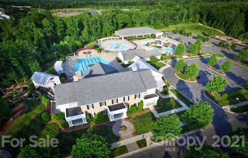 609 Deep River Way 639