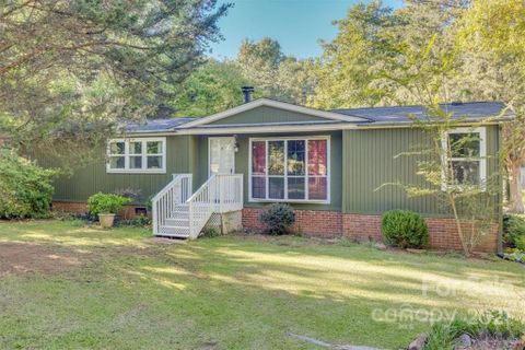 3203 Farmcrest Court sold home in Caroland Acres, Fort Mill, SC