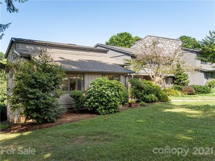530 Crowfields Lane