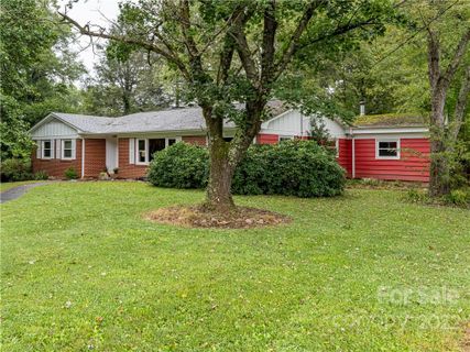 5 Crestwood Lane