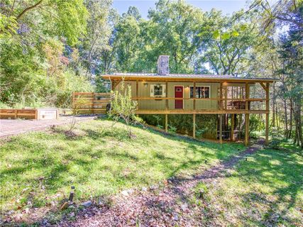 117 Shannon Road sold home in Oak Forest, Cullowhee, NC