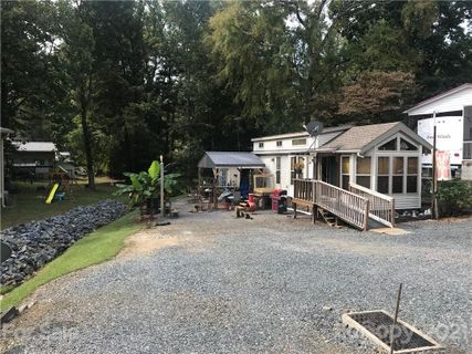111 Pembrooke Trail F170