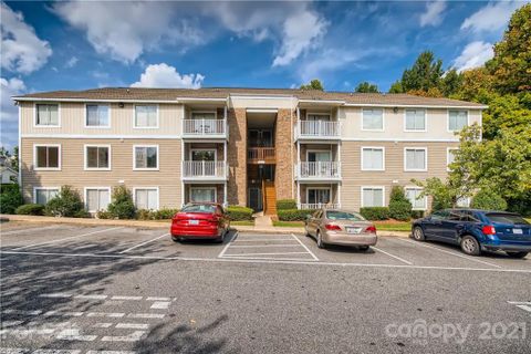 9519 University Terrace Drive E sold home in University Terrace, Charlotte, NC