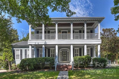 612 Wolfe Street