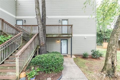 1615 Merry Oaks Road G sold home in Woodmere, Charlotte, NC