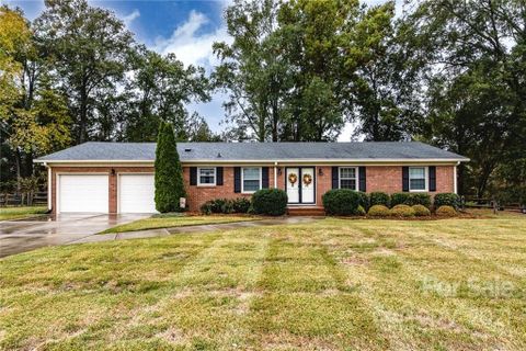 116 Greenbriar Drive sold home in Brookfield, Matthews, NC