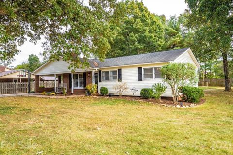 1671 Tanglewood Drive 2 sold home in Tanglewood Park, Hickory, NC