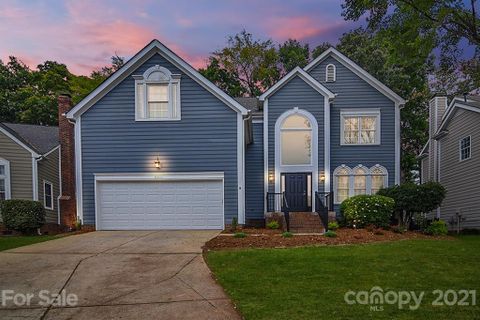6401 Rosebriar Lane