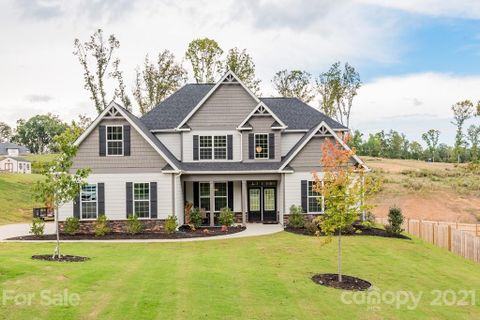 2621 Lake Front Drive sold home in Lakefront Woods, Belmont, NC