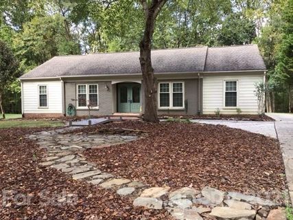 2419 Bergen Court