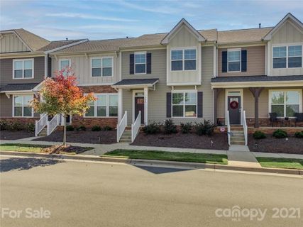 524 Laurel Walk Lane