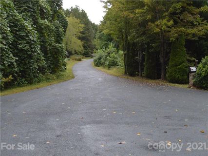 Lot 13 Sheepnose Drive sold home in Apple Valley, Lake Lure, NC