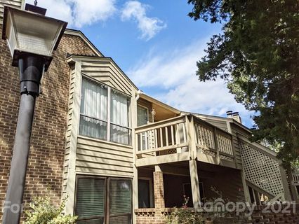 1608 Sharon Road 48