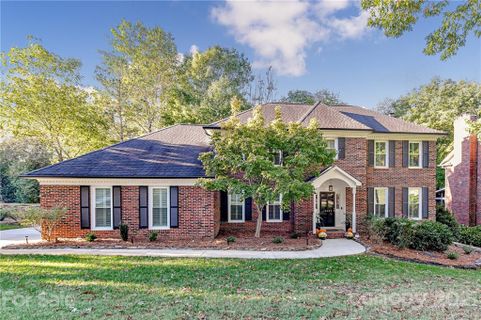 10409 Oak Pond Circle