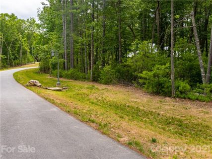 114 Lochstead Court 409