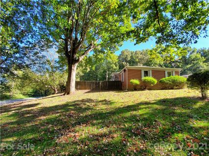 230 Tracy Grove Road 18,19 sold home in Woodlawn, Hendersonville, NC