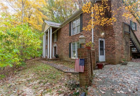 2721 Brook Hollow Road
