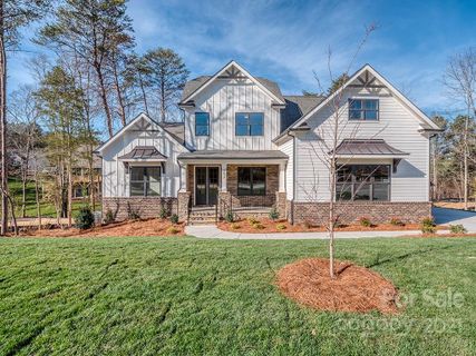 3073 Feathers Drive