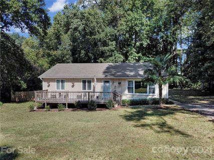 5284 Woodside Drive
