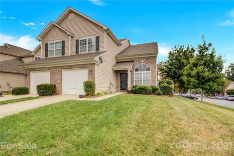 2328 Calabassas Lane sold home in Summerfield Townhomes, Matthews, NC