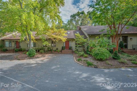 33 Hunting Country Trail