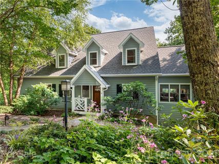 10 Powder Ridge Drive sold home in Merrills Park, Asheville, NC