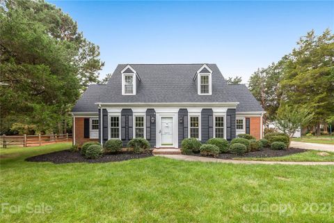 5631 Roundhouse Lane