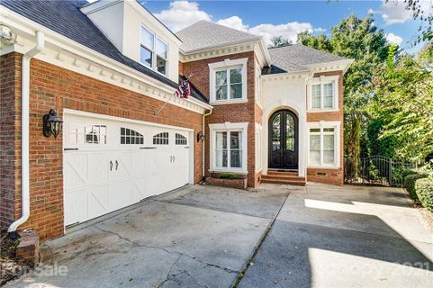 10808 Dobbs Court
