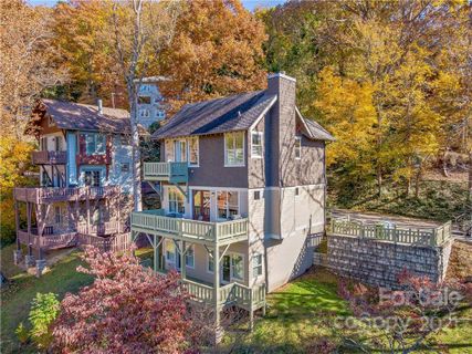 18 Sunset Drive sold home in Sunset Park, Asheville, NC
