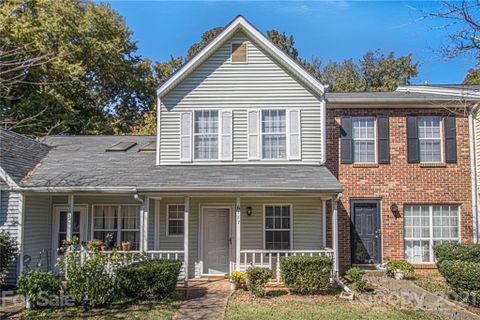 6117 Windsor Gate Lane
