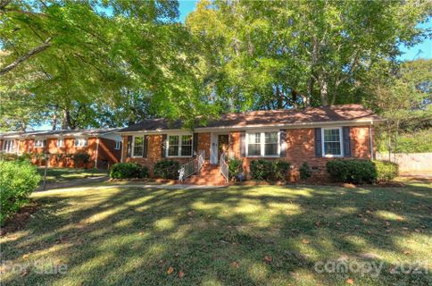 2215 Shadyview Drive