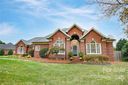 1000 Nickalaus Drive sold home in Matthews, SC