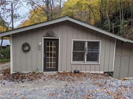 35 Snowy Cove Lane sold home in Lakey Gap Acres, Black Mountain, NC