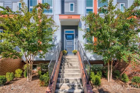 2818 Youngblood Street