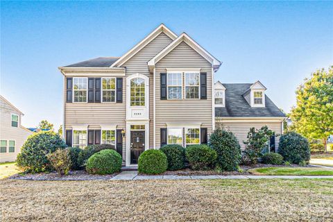 2505 Scarlet Oak Drive