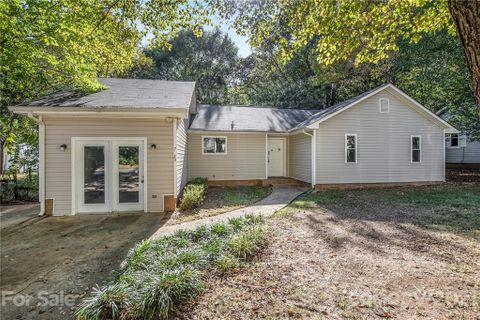 7820 Hickory Hollow Lane