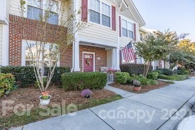 923 Azurine Circle