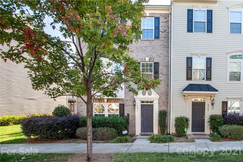 9901 Kings Parade Boulevard sold home in Arysley Townhomes, Charlotte, NC