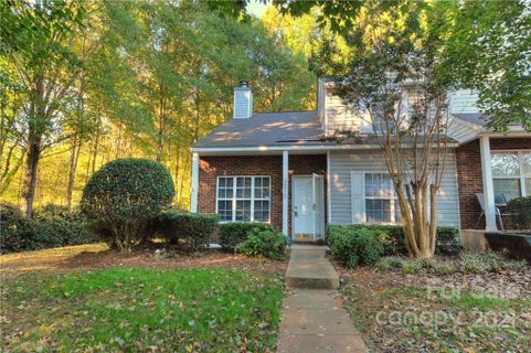 6051 Cougar Lane