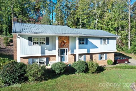 6095 Northlake Drive