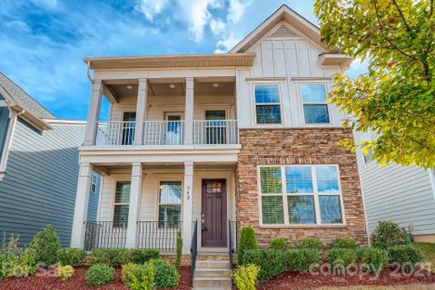942 Emory Lane