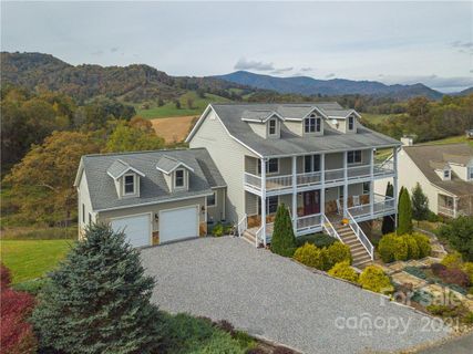 406 Everview Lane sold home in River Ridge Estates, Waynesville, NC